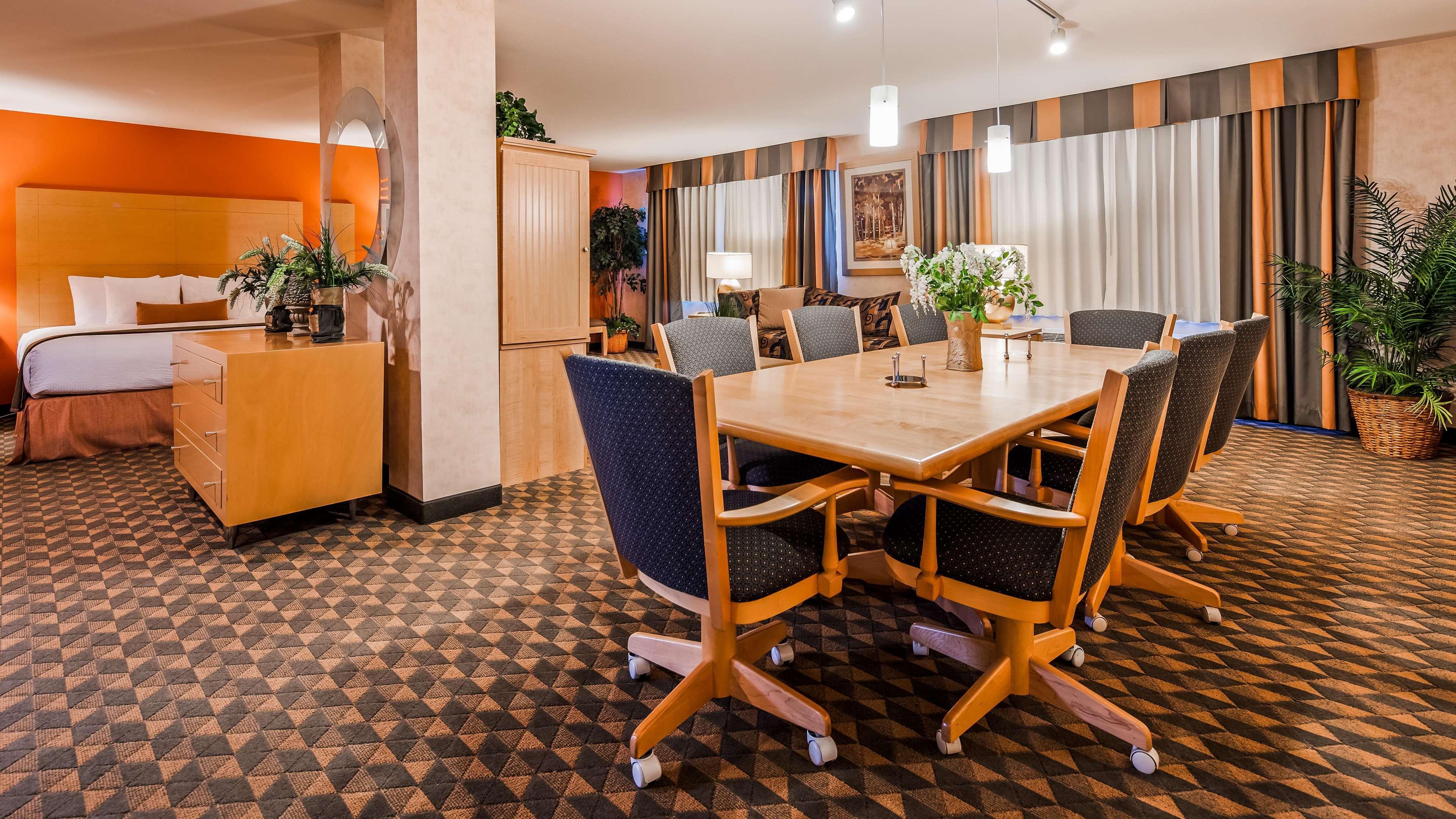 Best Western Plus North Las Vegas Inn & Suites Buitenkant foto