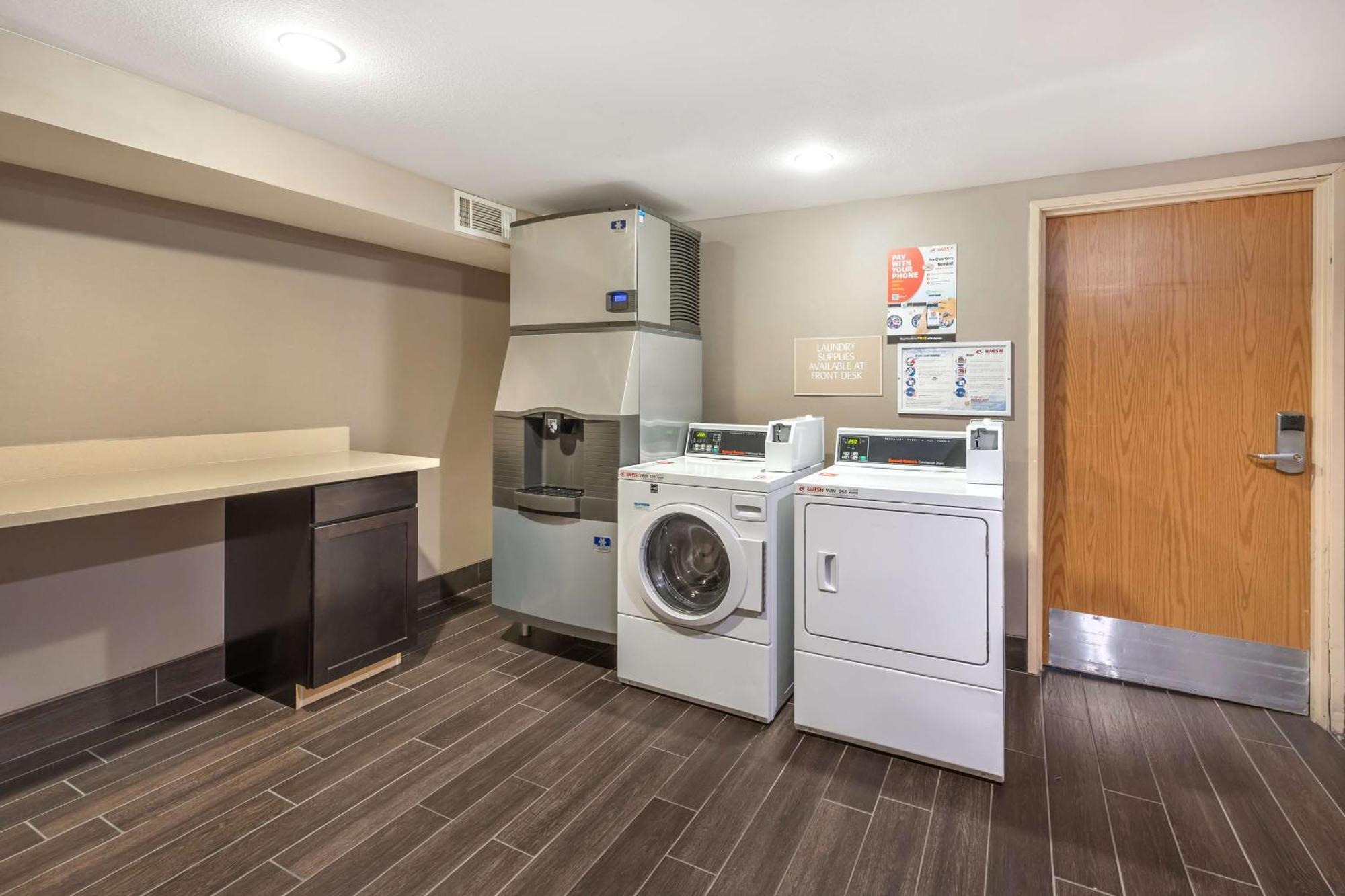 Best Western Plus North Las Vegas Inn & Suites Buitenkant foto